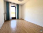 1. Schlafzimmer, EG - Zweifamilienhaus mit gro&szlig;em Grundst&uuml;ck & zus&auml;tzlichem Bauplatz in Ihrlerstein (Mischgebiet)