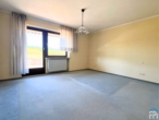2. Schlafzimmer, EG - Zweifamilienhaus mit gro&szlig;em Grundst&uuml;ck & zus&auml;tzlichem Bauplatz in Ihrlerstein (Mischgebiet)