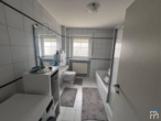 Bad mit Dusche und Wasche - 3-Zimmer-Wohnung in Neustadt mit Blick ins Grüne