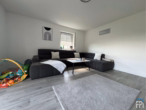 Wohnzimmer - 3-Zimmer-Wohnung in Neustadt mit Blick ins Grüne