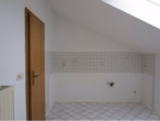 K&uuml;che - Wenn Sie es gerne ger&auml;umig haben: Dachgeschosswohnung in Ihrlerstein zu verkaufen.