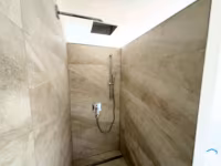 und Dusche