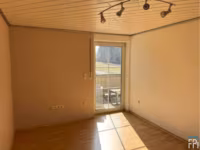 Zimmer mit Balkon