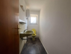 G&auml;ste-WC - Freistehendes Einfamilienhau in Spitzenlage von Saal/Do. &ndash; gute Bausubstanz, aber Renovierungsbedarf